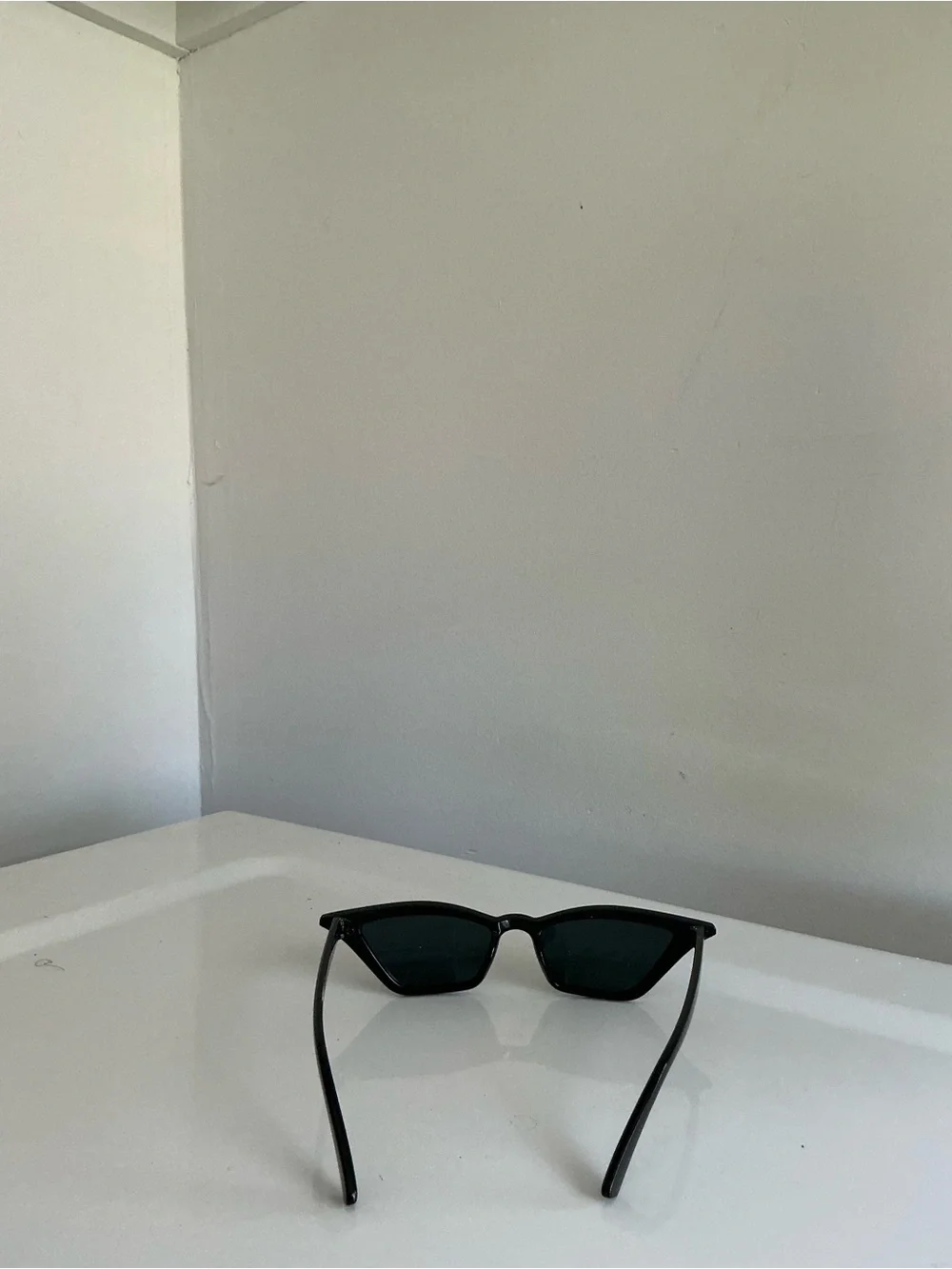 Black Cat-Eye Women’s Sunglasses - Classic Black